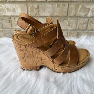 Born Leather Bernese Cage
Wedge Heel Sandals Size 8M 🌸